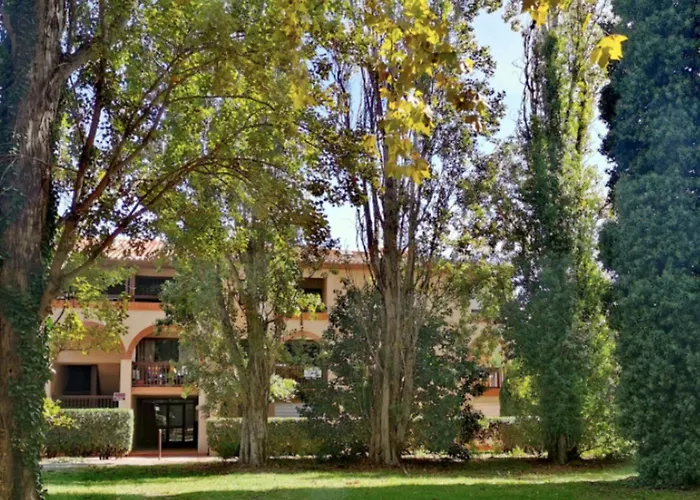 Peaceful With Pool In Saint-cyprien Daire
